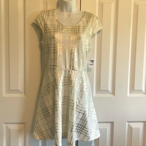 💖 NWT Charlotte Russe Gold Plaid Dress. Sz L